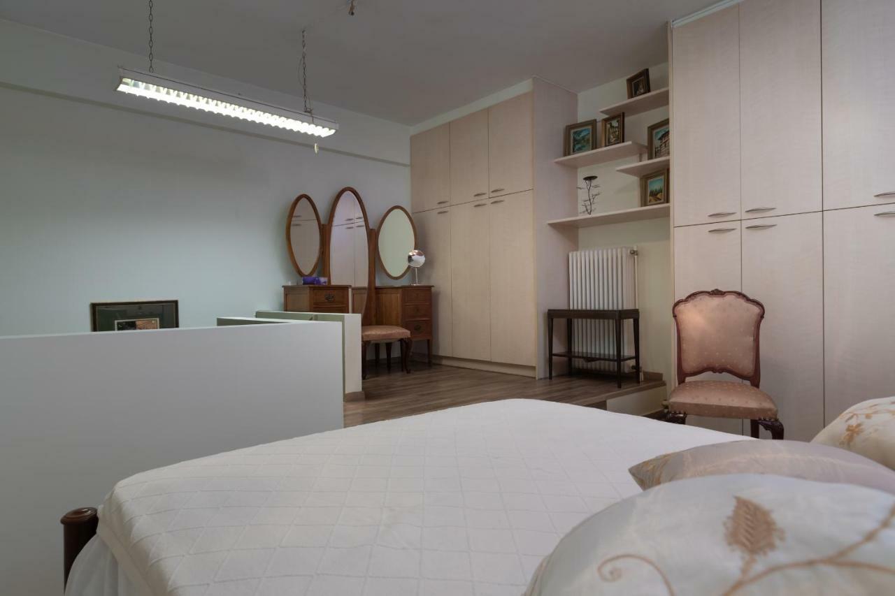 Acropolis Koukaki Loft Private Garden Apartment